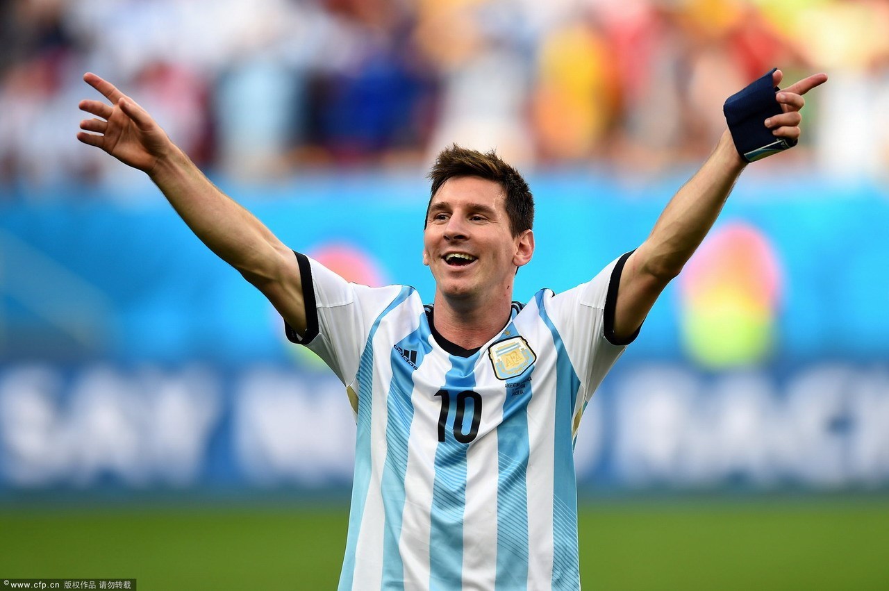 张艺谋与蓝鸿春导演一握,尽显娱乐圈人情冷暖